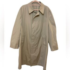 London Fog Men’s trench coat 42 regular tan